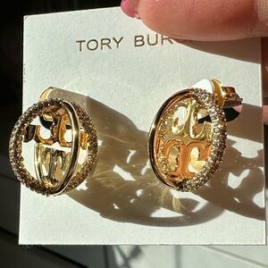 Tory Burch
Miller Pave Multi hoop earrings